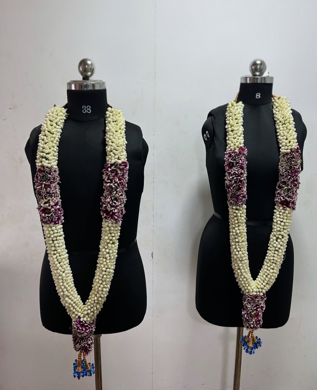 premium garland (varmala)rose petals ,white flower ,gypsophila, daisy