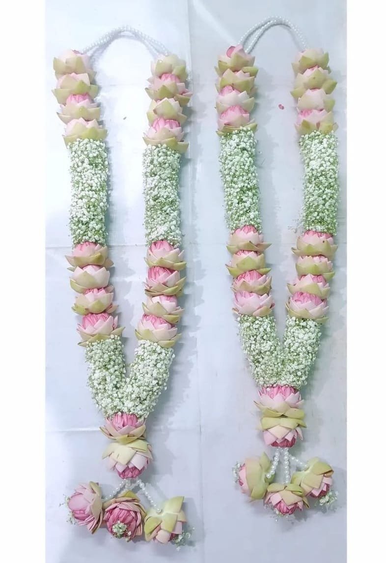 Mixed Flower Garland – Rose, Lotus, Orchid, Carnation & Rose Petals